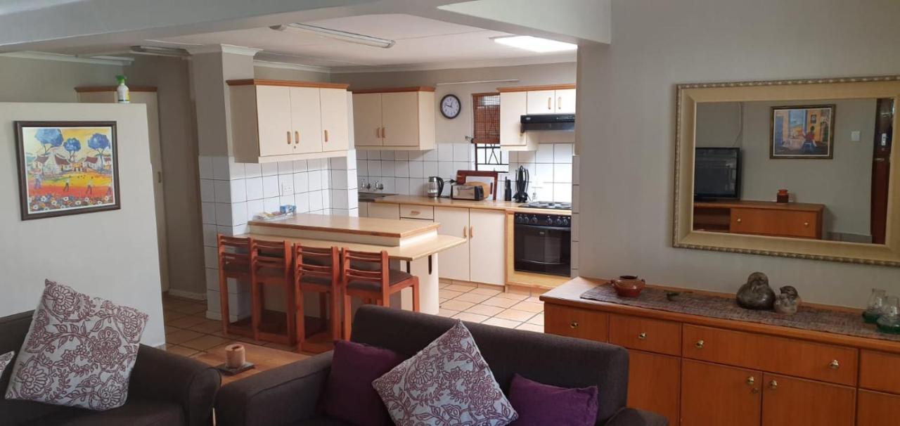 הוילה ג'ורג' Kouwdouw Guest Farm מראה חיצוני תמונה
